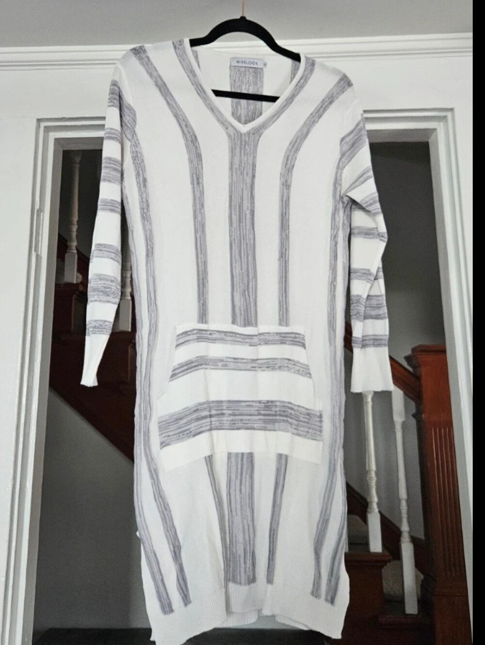 Autumn/winter beach tunic w/kangaroo pocket, XL. NWOT